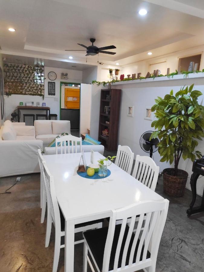 Mandaluyong Crossroads Hostel Manila מראה חיצוני תמונה