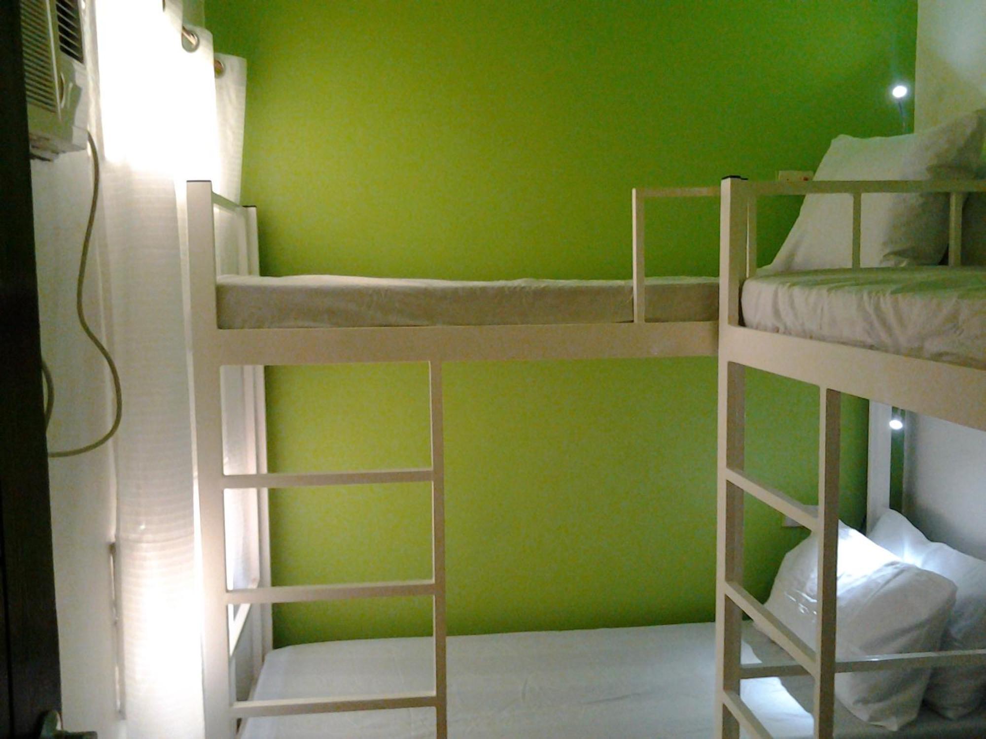 Mandaluyong Crossroads Hostel Manila חדר תמונה