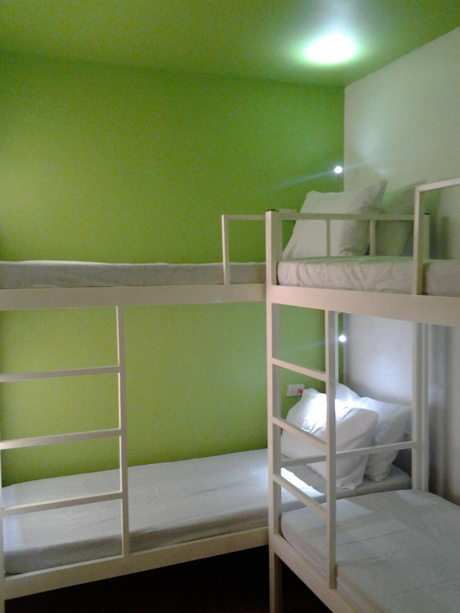 Mandaluyong Crossroads Hostel Manila חדר תמונה