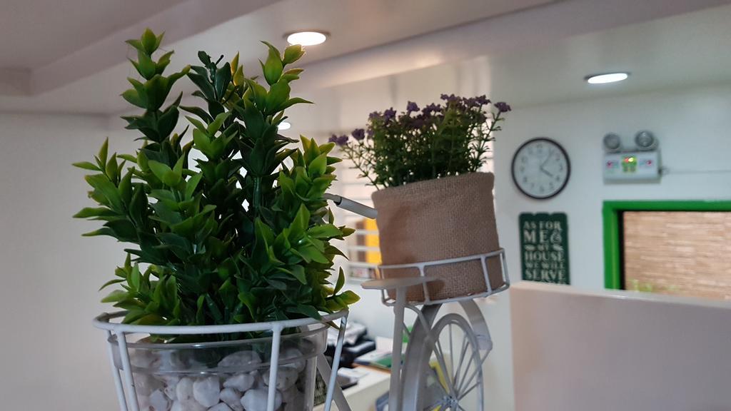 Mandaluyong Crossroads Hostel Manila מראה חיצוני תמונה