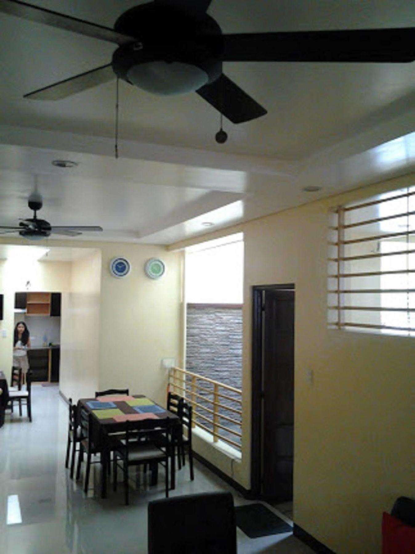 Mandaluyong Crossroads Hostel Manila מראה חיצוני תמונה