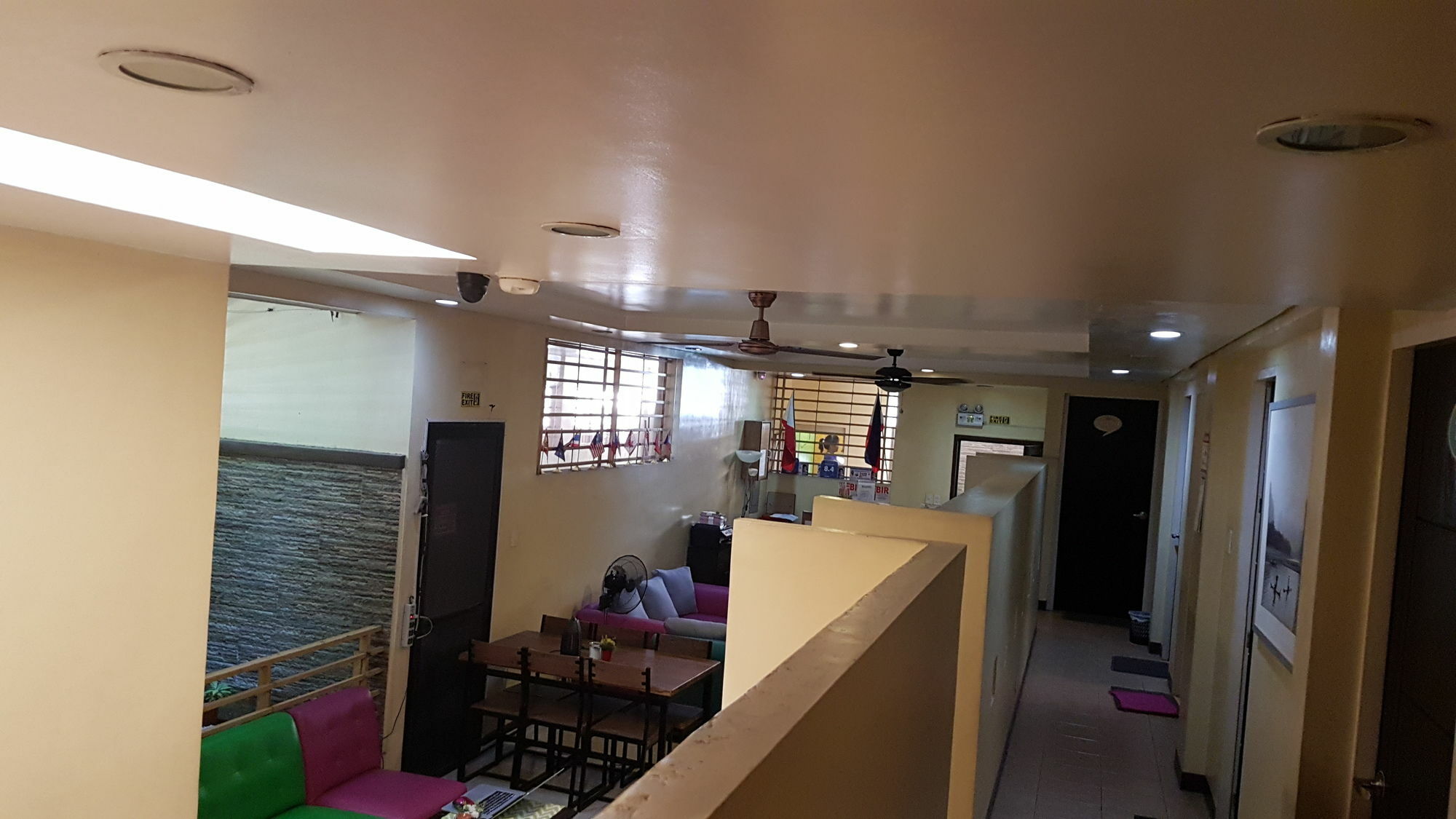 Mandaluyong Crossroads Hostel Manila מראה חיצוני תמונה