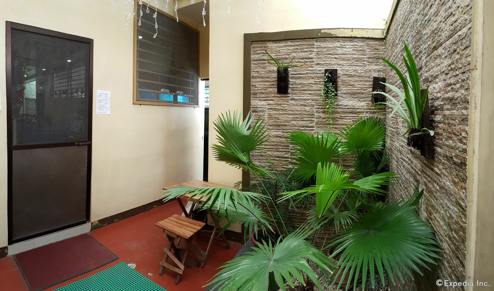 Mandaluyong Crossroads Hostel Manila מראה חיצוני תמונה