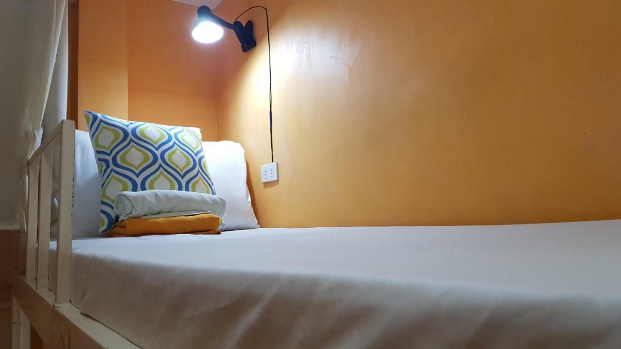 Mandaluyong Crossroads Hostel Manila מראה חיצוני תמונה